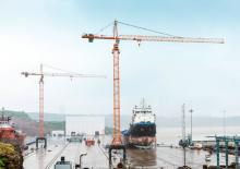 Toronydaruk - merevgém - felülforgó Liebherr 200 EC-H 10 FR.tronic