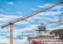 Toronydaruk - merevgém - felülforgó Liebherr 380 EC-B 16 Litronic