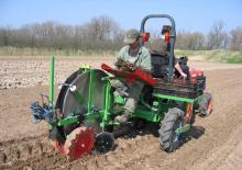 Ültetőgépek Basrijs Disc planter 450 single