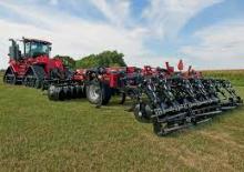 Vetőgépek Case IH Ecolo-Tiger 875 13-Shank Machine
