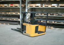 Vezetőállásos raklapemelők Actil Warehouse Trucks SA 1350