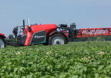 Vontatható szántóföldi permetezők Kverneland iXtrack T4