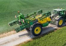 Vontatható szántóföldi permetezők John Deere R740i