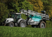 Vontatható szántóföldi permetezők Berthoud Vantage Dark 2800