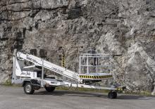 Vontatható teleszkópos munkaállványok Bronto Skylift Dino 150 Zx