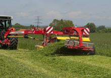 Vontatott kaszák - tárcsa és cond. Pöttinger NovaCat 307 T RC Collector